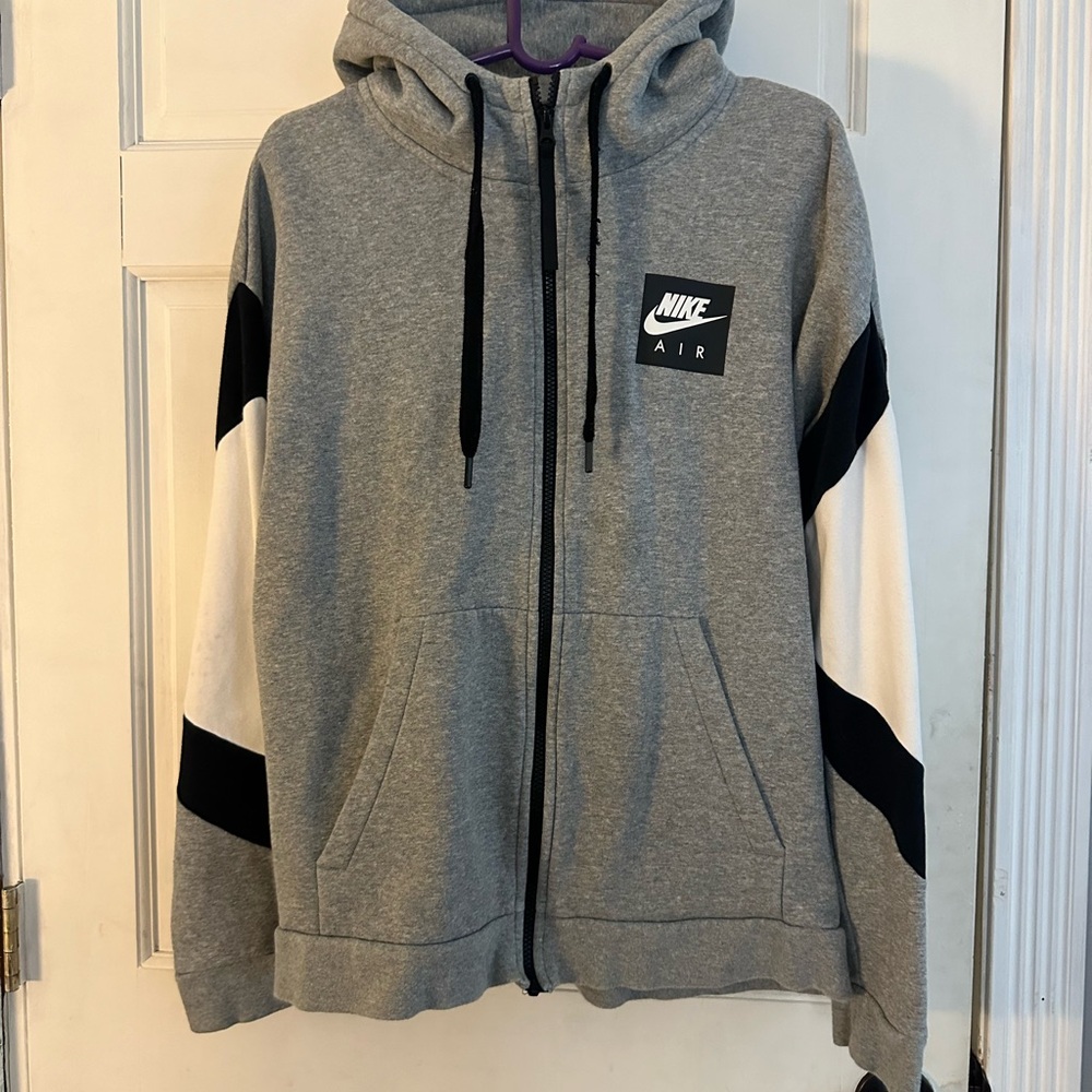 Men’s nike zipup.